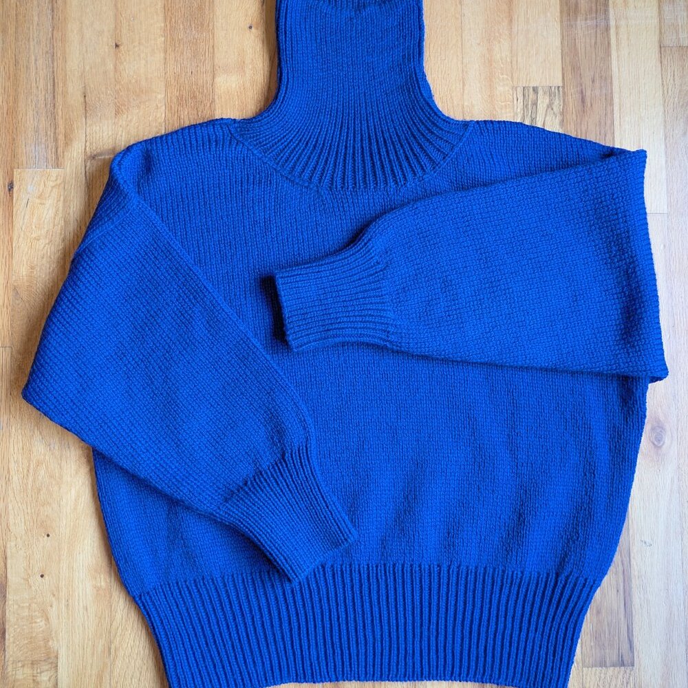 Jaggery London Nora turtleneck / highland wool / sapphire